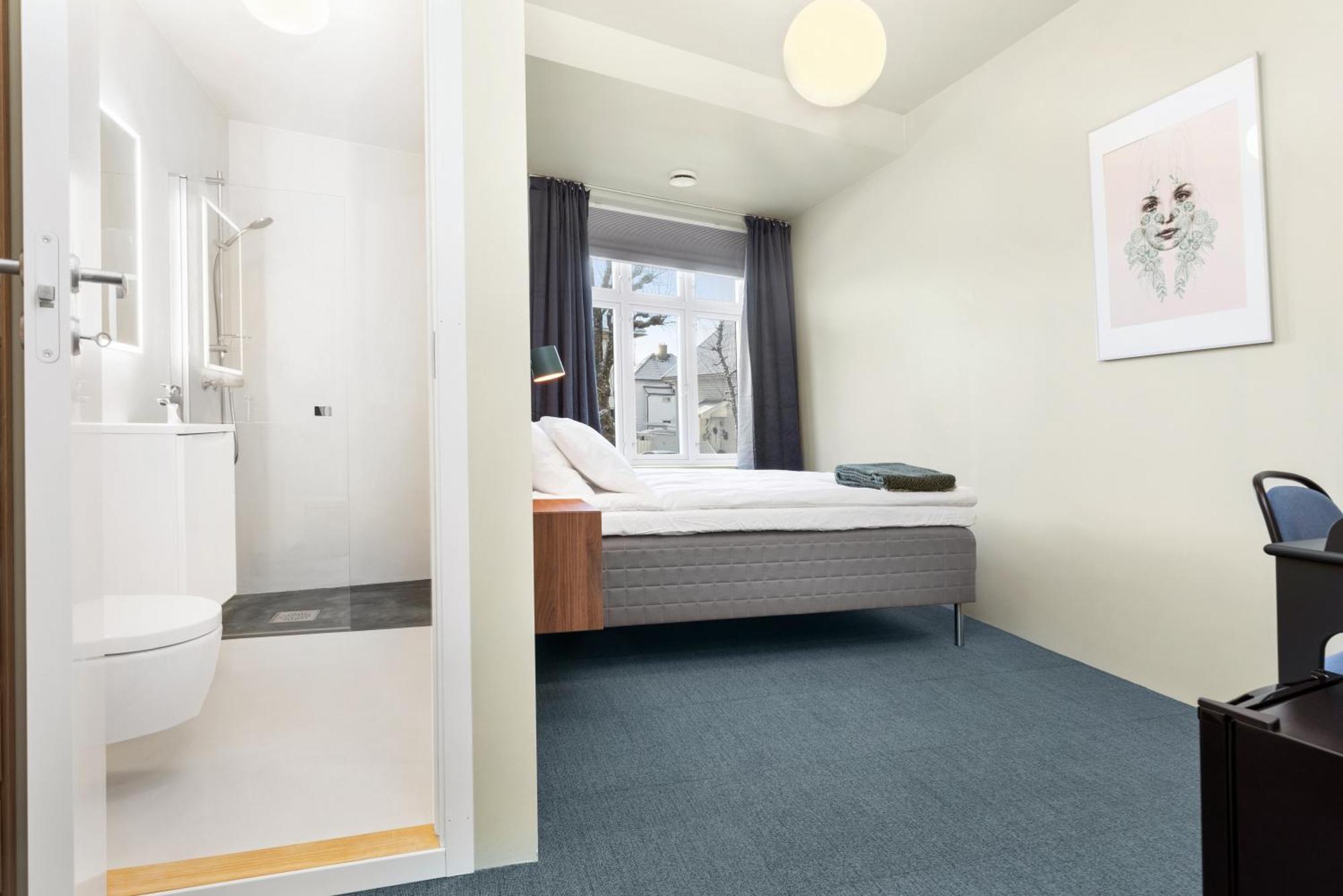 Gasthof - Bedroom With Private Bathroom Stavanger