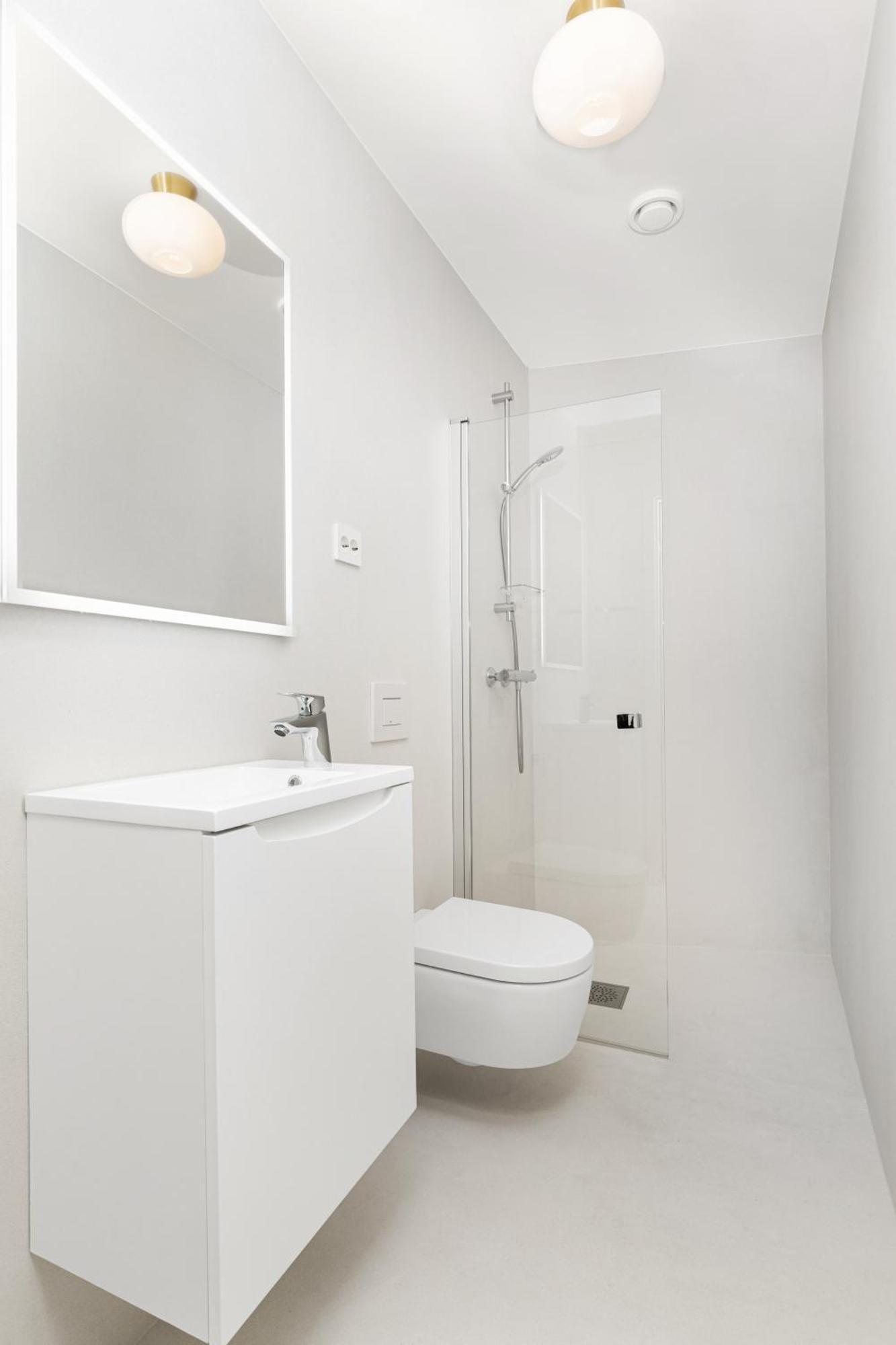 - Bedroom With Private Bathroom * Stavanger