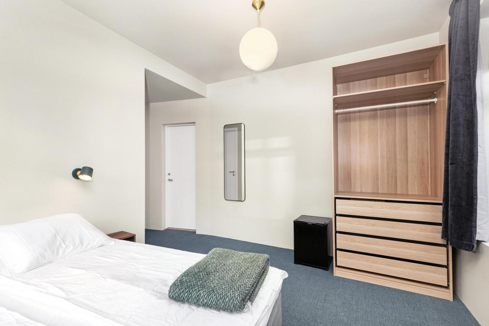 - Bedroom With Private Bathroom Gasthof Stavanger