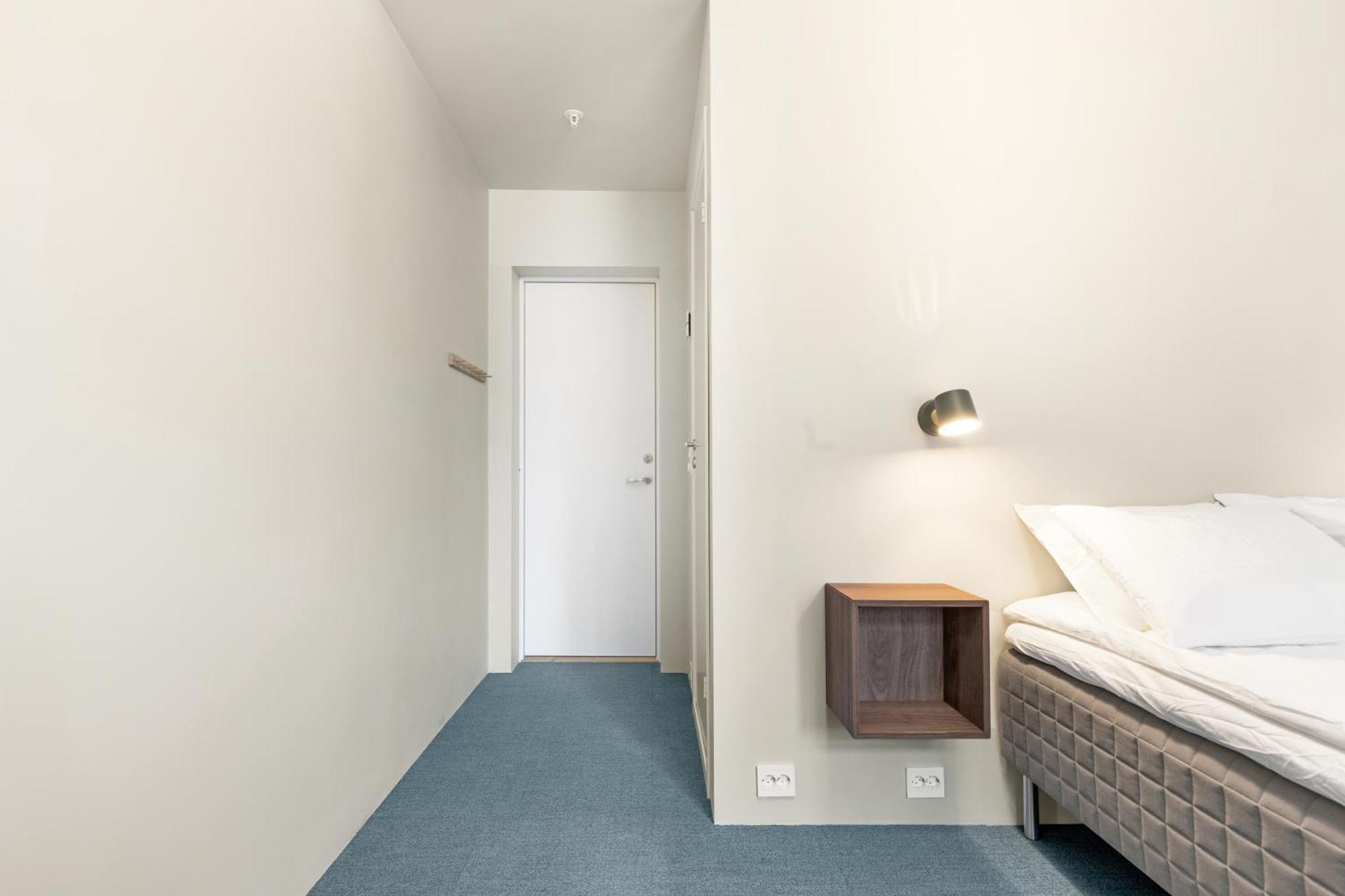 Gæstehus - Bedroom With Private Bathroom *