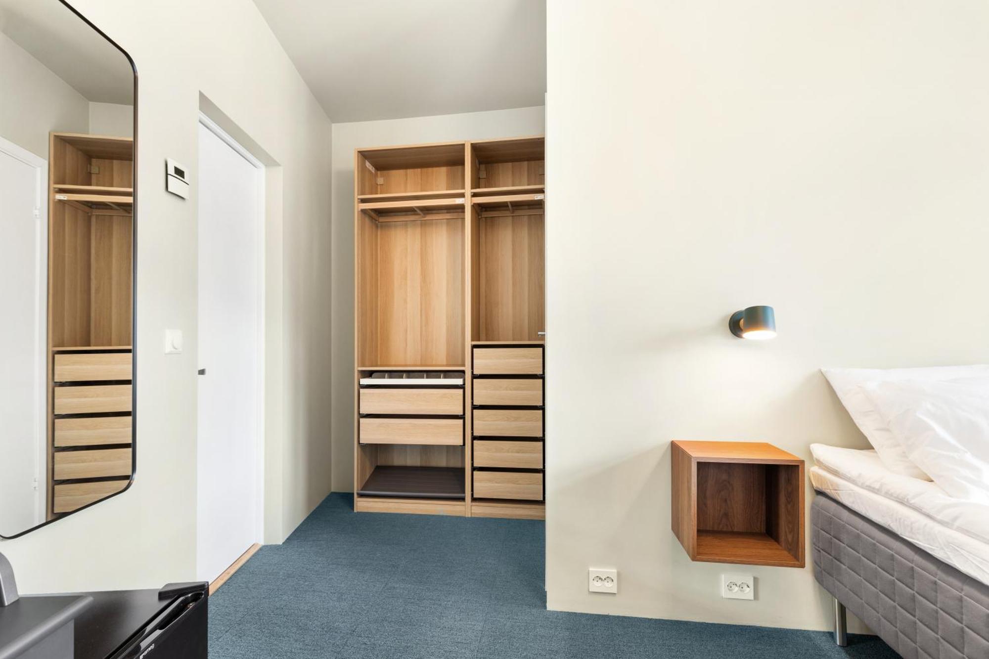 - Bedroom With Private Bathroom Stavanger